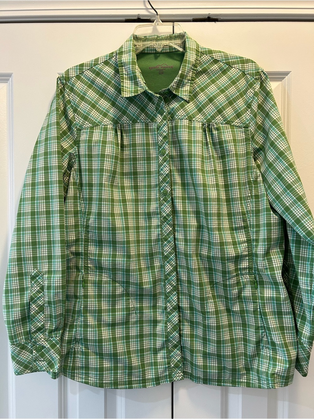 Eddie Bauer Green Plaid Button-Down Shirt with pockets - 2XL/XXL